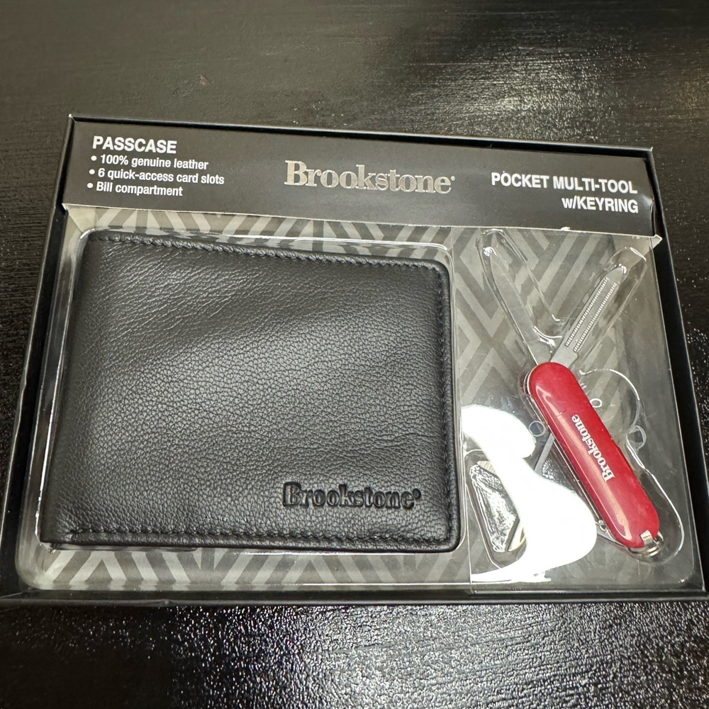 Leather Black Brookstone Wallet With Pocket Multi Tool Keyring NWT - Picture 9 of 9